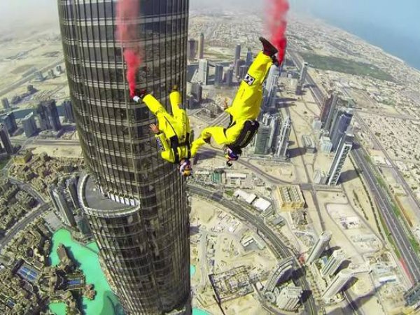 YouTube ВИДЕО невероятного прыжка с самого высокого здания в мире появилось в Сети
