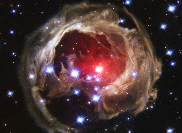 Земляне впервые увидят рождение звезды невооруженным глазом
