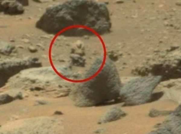 YouTube ВИДЕО с вооруженным пришельцем на Марсе озадачило ученых (ФОТО, ВИДЕО)