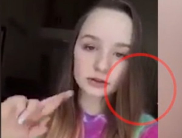 YouTube напуган ВИДЕО с загадочной тенью за спиной девушки