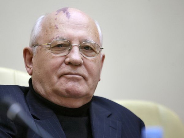 "Учитесь, сосунки": выпивший две бутылки водки Горбачев восхитил соцсети (ФОТО)