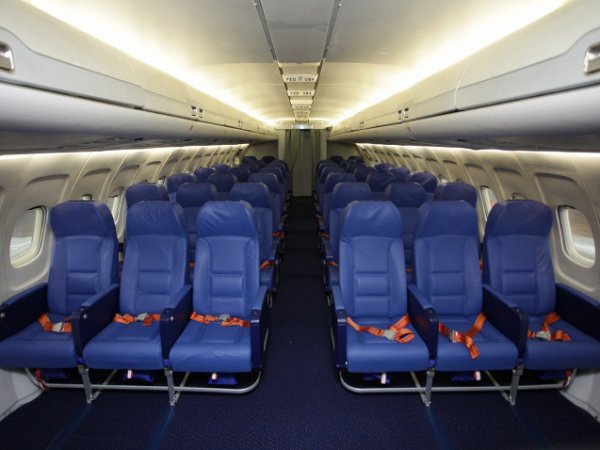 Саудовский принц купил 80 мест в самолете для своих соколов (ФОТО)