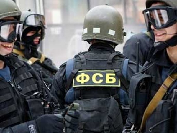 СМИ: арестованный по делу о госизмене офицер ФСБ оказался известным хакером