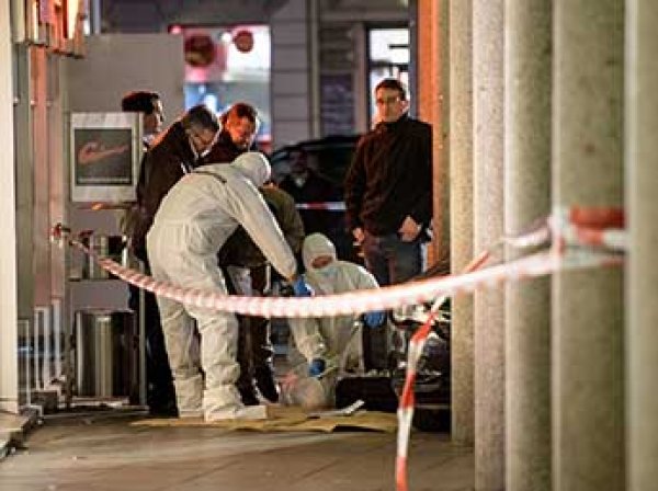 В Германии вооруженный водитель въехал в толпу пешеходов: есть жертвы (ФОТО, ВИДЕО)