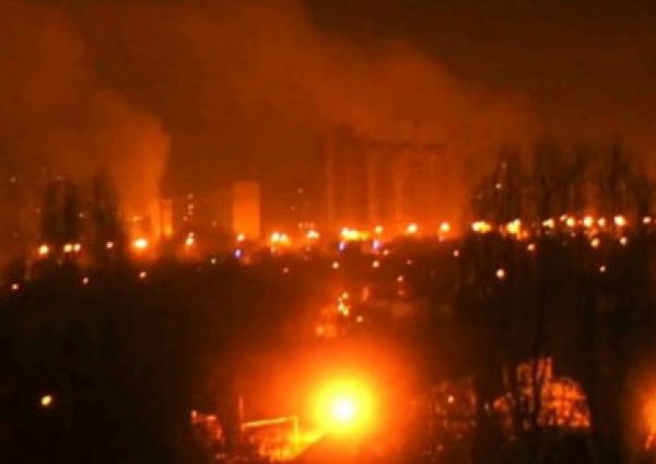 Взрыв в Донецке: двое погибших, 13 раненых (ВИДЕО)