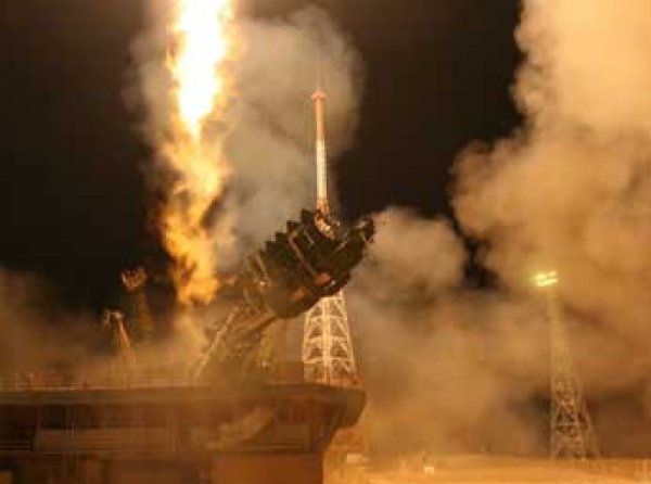Названа стоимость полета на ракете для космических туристов из России