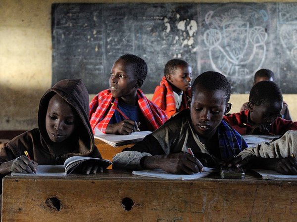 Школьный учитель в Кении заставил детей убить одноклассницу за неумение читать