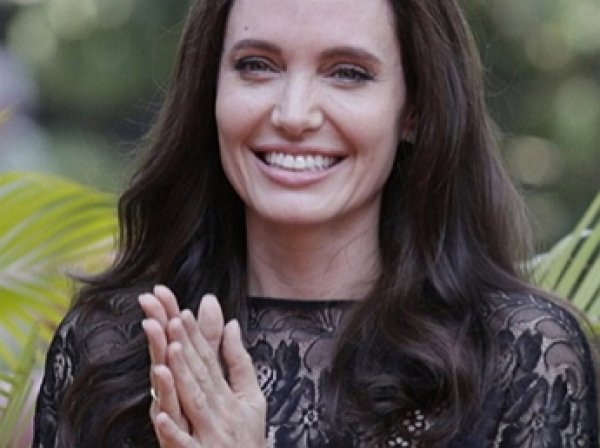 Анджелина Джоли впервые вышла в свет после разрыва с Питтом