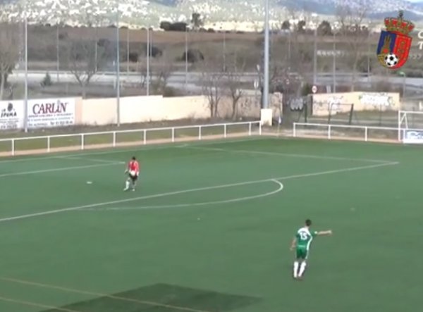 Вратарь испанской команды забил победный гол с 80 метров