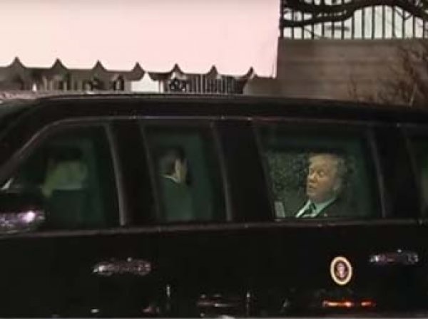 В Сеть попало ВИДЕО, как Трамп репетировал речь в лимузине на пути в Конгресс
