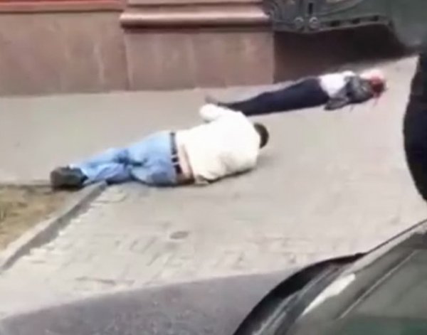 На YouTube появилось ВИДЕО первых секунд после убийства Вороненкова в Киеве
