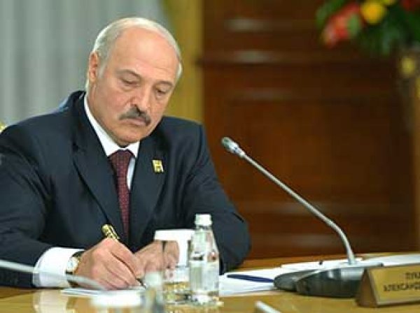 «Наши отношения с Россией это не бухгалтерия»: Лукашенко пригрозил Медведеву расплатой