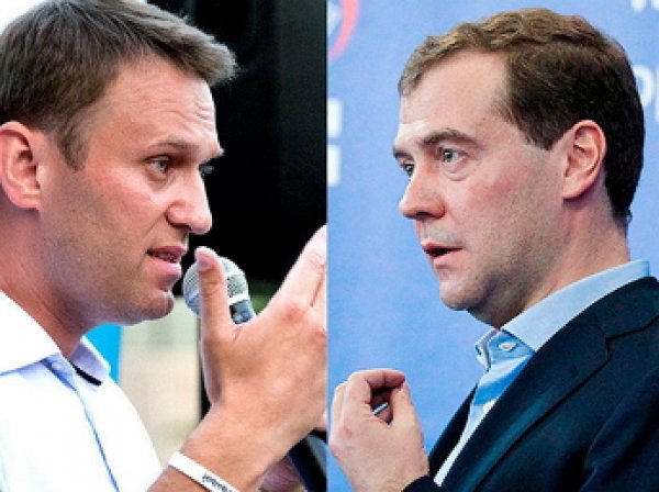 Медведев "забанил" Навального в Instagram