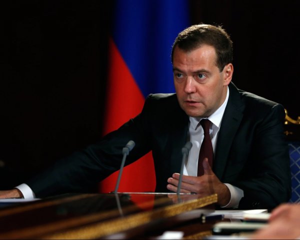 "Будильник себе ставьте в разные места": Медведев унизил министра Ткачева