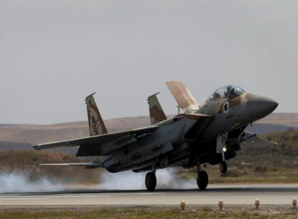 Израиль нанес авиаудар по армии Сирии близ Голанских высот