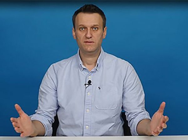 Усманов подал в суд на Навального из-за фильма про Медведева