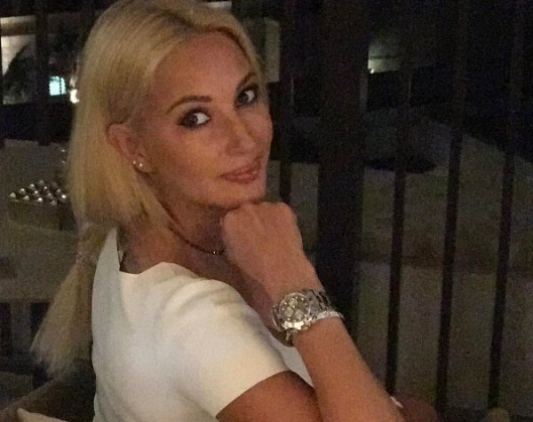 Лера Кудрявцева унизила в Instagram Бузову за нелепый наряд