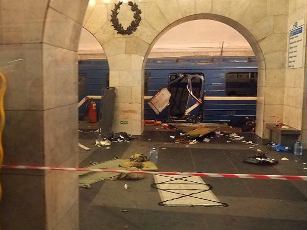 Теракт в Питере 2017: несколько жертв взрыва в метро Петербурга погибли под колесами поезда