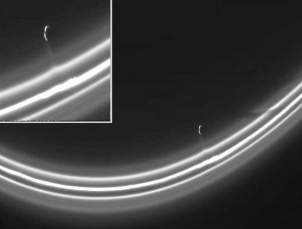 YouTube ВИДЕО с пришельцами в кольцах Сатурна найдено в архивах NASA
