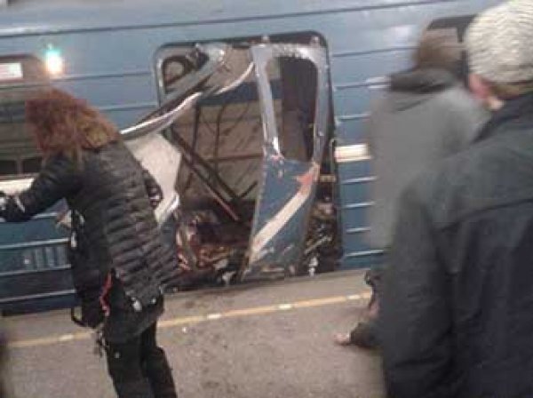 Теракт в Санкт-Петербурге 3.04.2017: очевидцы рассказали о первых минутах после взрыва в метро
