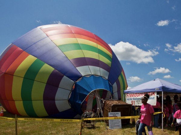 В Турции в результате падения воздушного шара погиб французский турист