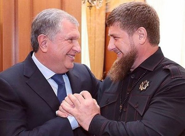 СМИ выяснили, о чем договорились на встрече Сечин и Кадыров