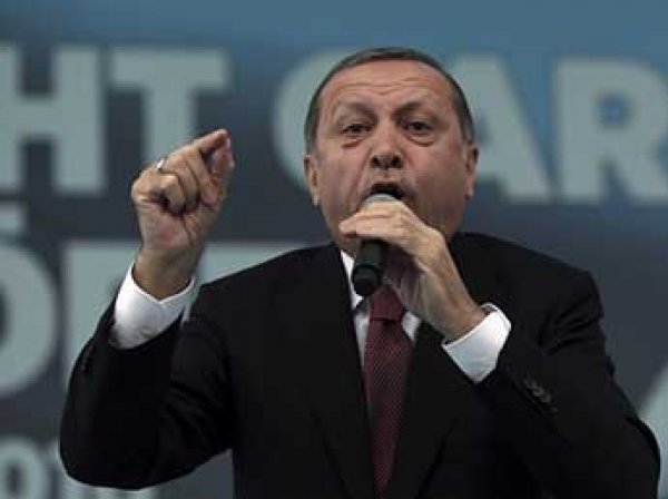 Эрдоган получил абсолютную власть и готов вернуть смертную казнь