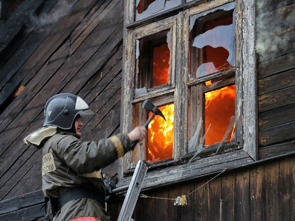 В Иркутской области деревня из 84 домов выгорела по вине одного жителя (ВИДЕО)