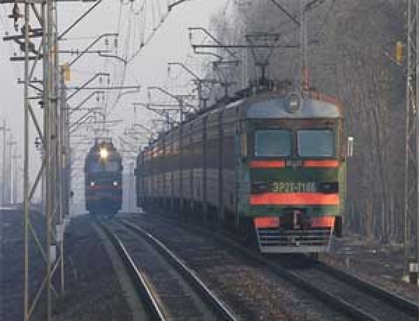 На западе Москвы столкнулись пассажирский поезд и электричка (ФОТО, ВИДЕО)
