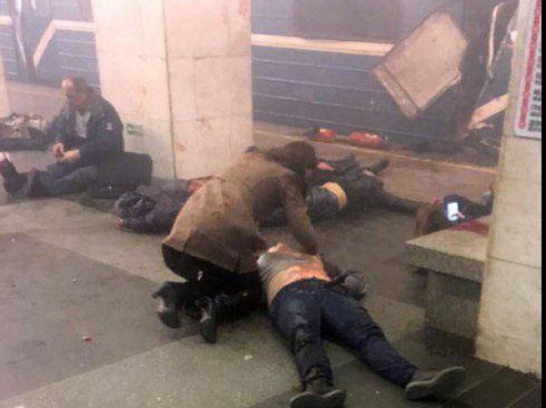 Новое шокирующие YouTube ВИДЕО с места теракта в метро Питера появилось в Сети