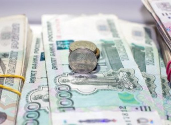 Глава МЭР Орешкин анонсировал ослабление рубля