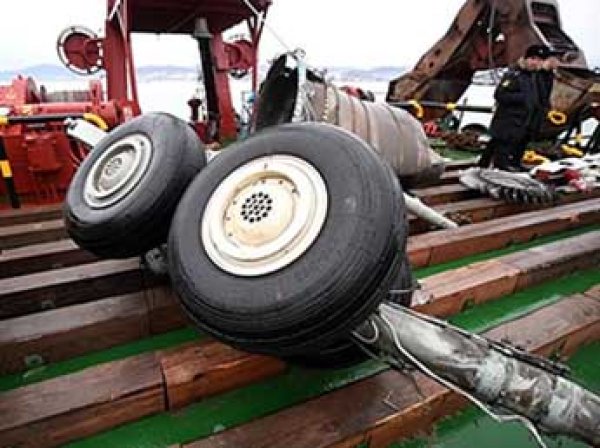 Причина крушения самолета Ту-154 в Сочи - перегруз, выяснили СМИ