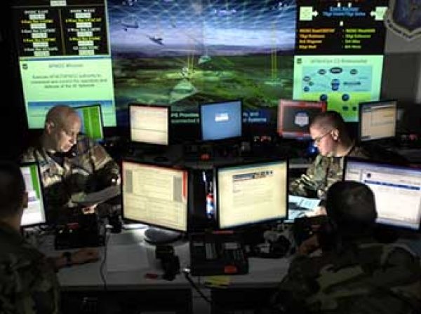 Пентагон бросил вызов хакерам, но не из России
