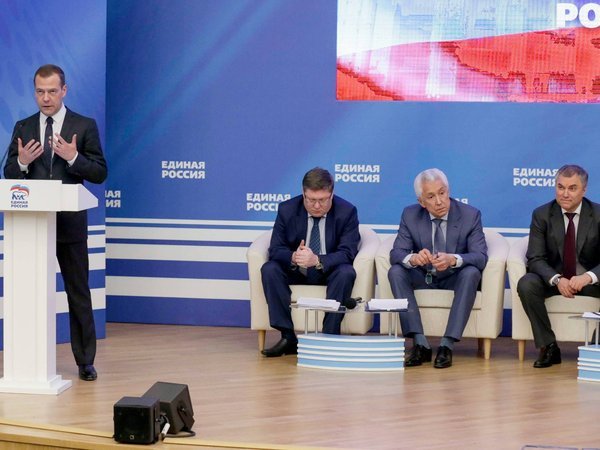 Пострадавших нет: Володин выступил против проверки фактов из фильма ФБК "Он вам не Димон" про Медведева