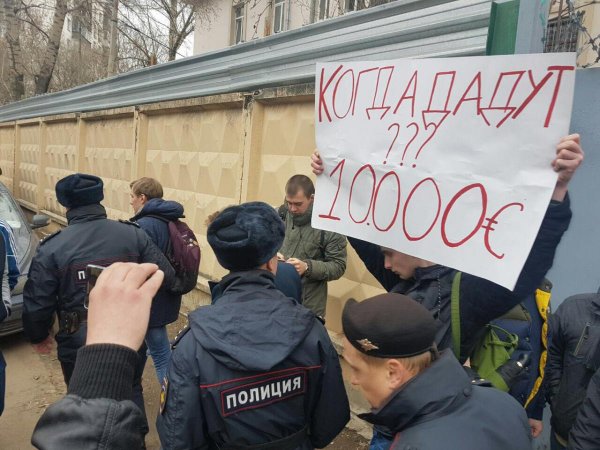 СМИ: "обманутый Навальным школьник" оказался студентом Академии госслужбы