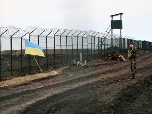 Российские пограничники открыли огонь на границе с Украиной