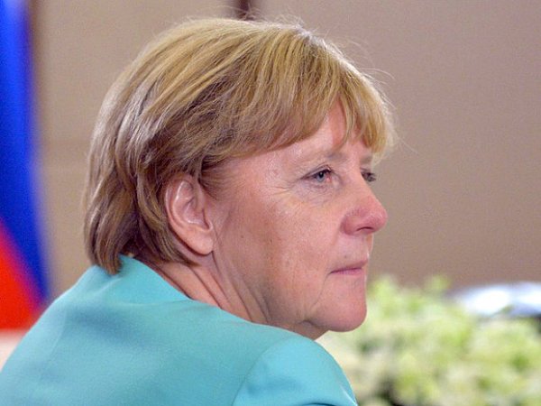 Меркель: Украина должна получить доступ к границе РФ и Донбасса