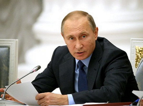 Путин пообещал привлечь Генпрокуратуру и МВД к проблеме нарушения прав геев на Северном Кавказе