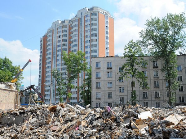 Список домов под снос в Москве до 2020: каждому жителю пятиэтажки в ходе реновации предложат на выбор 3 дома для переселения