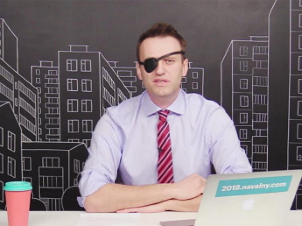 СМИ: Навальный просил помощь у Кремля по поводу получения загранпаспорта