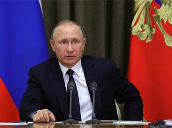 Huffington Post рассказал, как Западу добиться доверия Путина