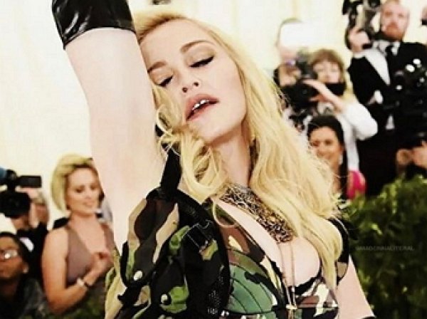 Мадонна опубликовала голые ФОТО в Instagram