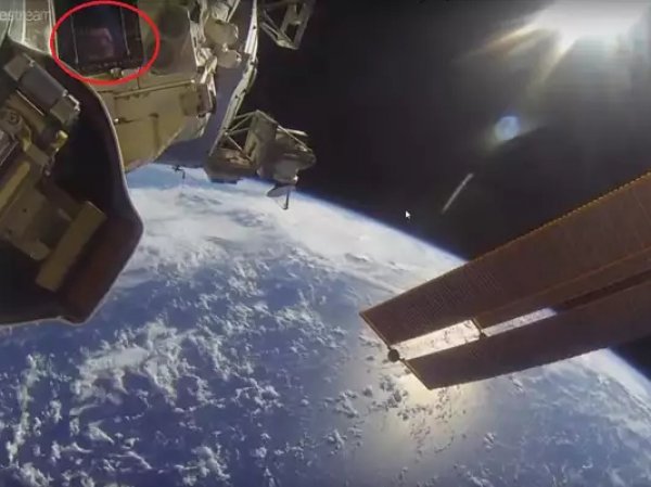 YouTube озадачен ВИДЕО человека в открытом космосе без скафандра, снятого камерой МКС