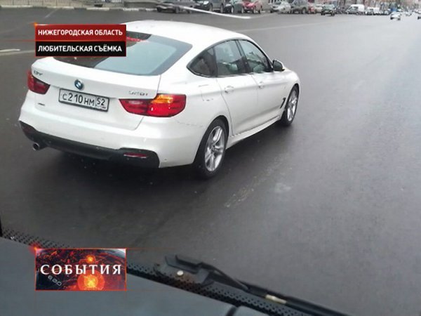 В Нижнем Новгороде автохам на BMW 40 минут подрезал школьный автобус (ВИДЕО)