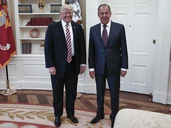Лавров прокомментировал скандал вокруг его фото со встречи с Трампом