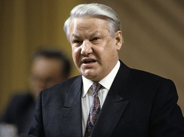 Горбачев рассказал Коротичу, что Ельцин резал себе вены