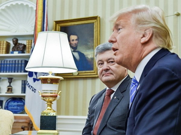 Поведение Порошенко на встрече с Трампом удивило украинцев