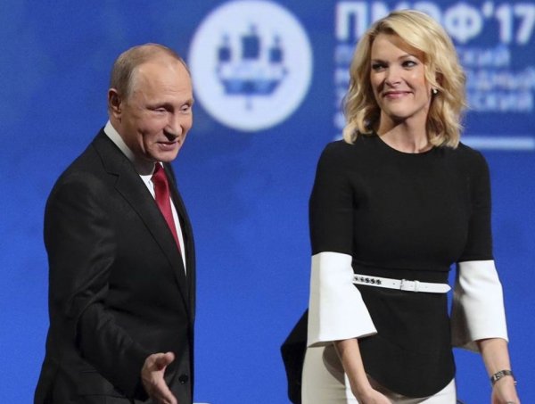 "Таблетку что ли дать?": телеведущая NBC News Мегин Келли устроила "допрос" с пристрастием Путину на ПМЭФ (ВИДЕО)