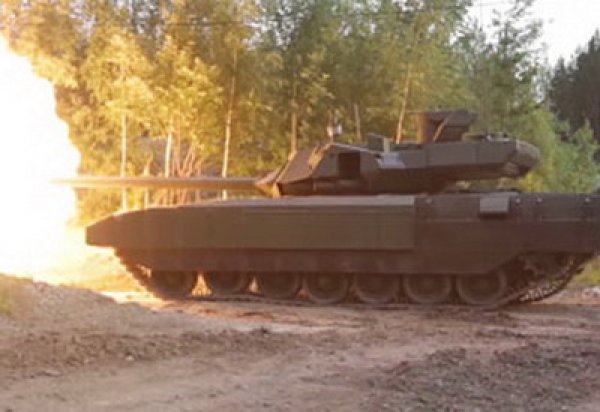 В Сети появилось видео стрельб танка "Армата"