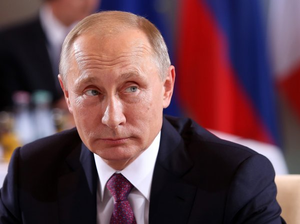 "Закончилось не начавшись": Путин заявил о конце сотрудничества с Францией по Сирии